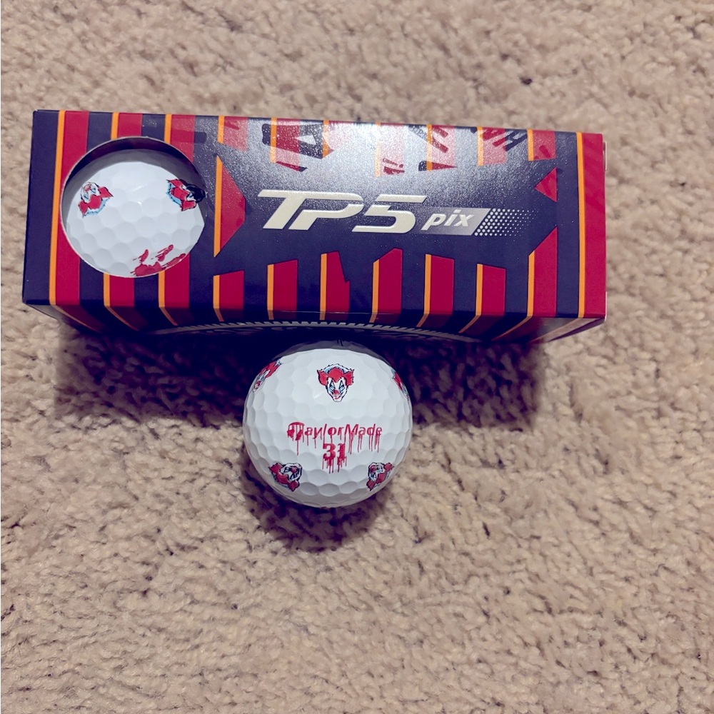 NIB Taylormade TP5 pix limited edition Nightmare Circus 1 sleeve(3balls)